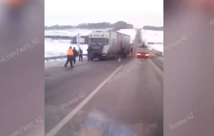 Два человека погибли в ДТП с фурой на трассе Кемерово&nbsp;— Новосибирск