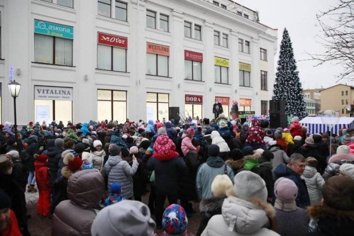 Опубликован рейтинг самых высоких новогодних елок в России