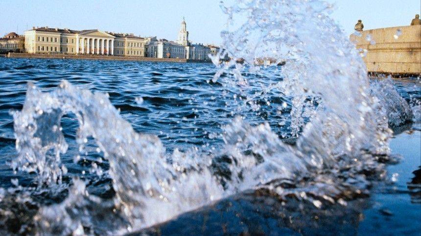 В Петербурге приостановят судоходство из-за угрозы наводнения