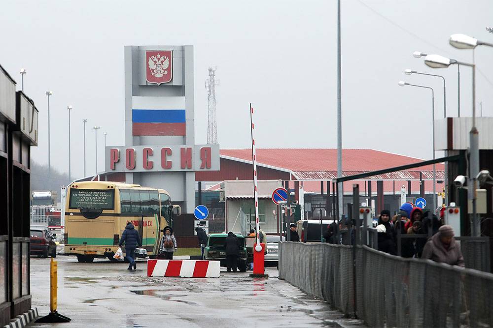 Украинские пограничники будут требовать для выезда в Россию загранпаспорт