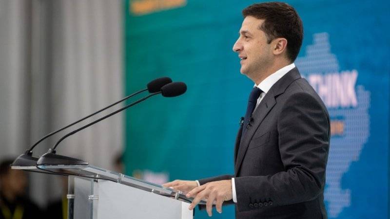 Зеленский пролонгировал закон об особом статусе Донбасса до конца 2020 года