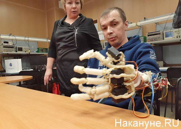 "Рука надежды": уральский ученый изобрел бионический протез, который многократно дешевле иностранных аналогов