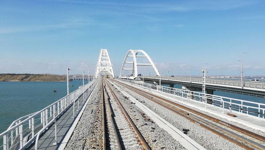 Строительство железнодорожной части Крымского моста официально завершилось
