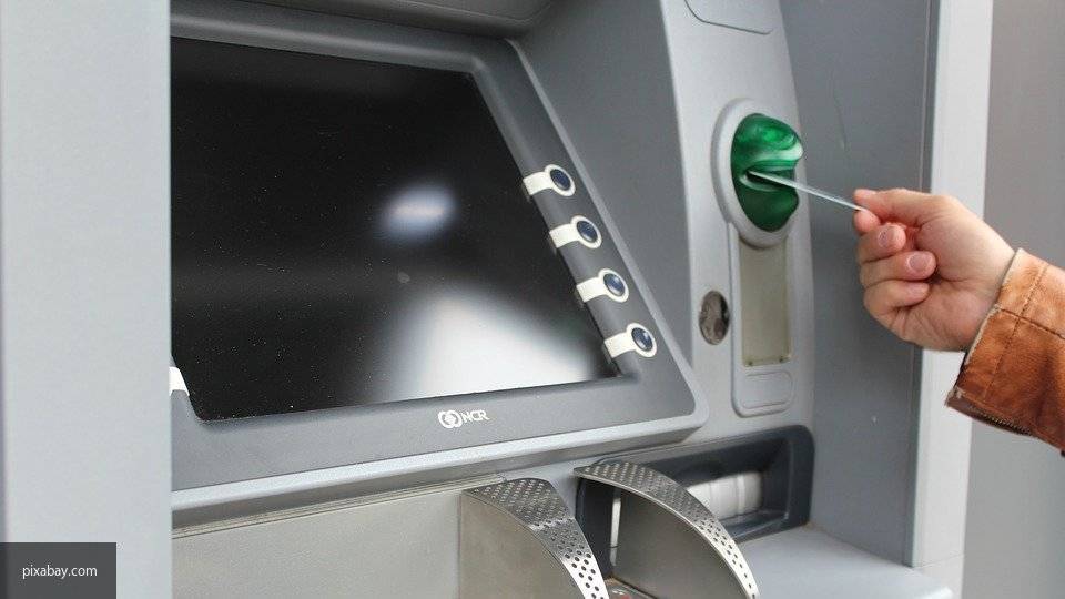В Москве мастер по ремонту терминалов обчистил банкомат