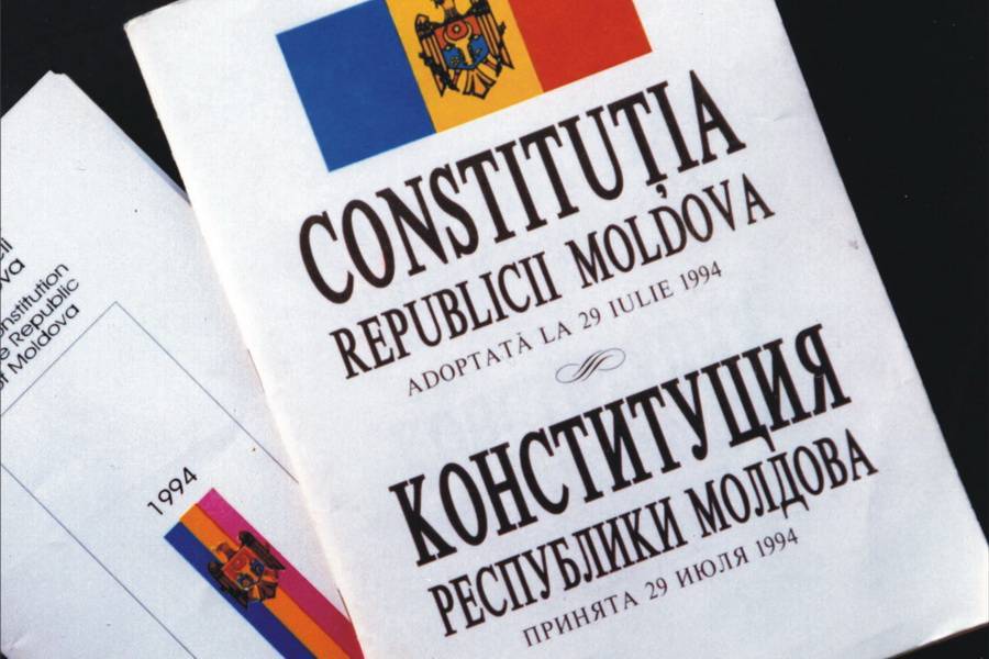 Экс-президенту Молдавии стало обидно за язык