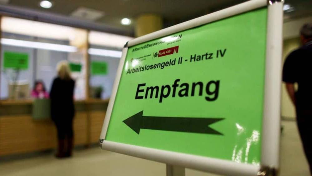 В Германии пособие Hartz IV получают 150 тыс. румын и болгар
