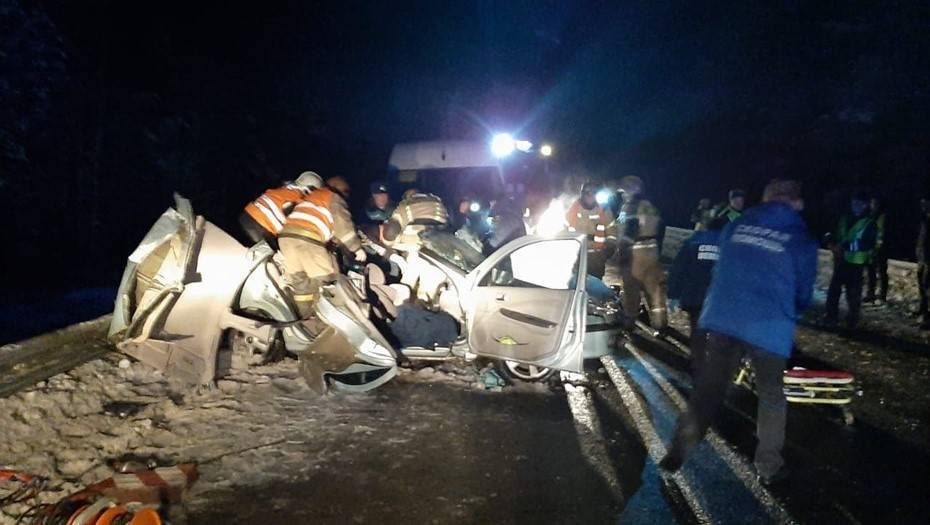 В ДТП с автобусом в Карелии пострадали 13 человек, один погиб