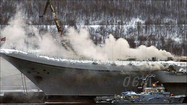 Источник назвал «незначительным» ущерб от пожара на «Адмирале Кузнецове»