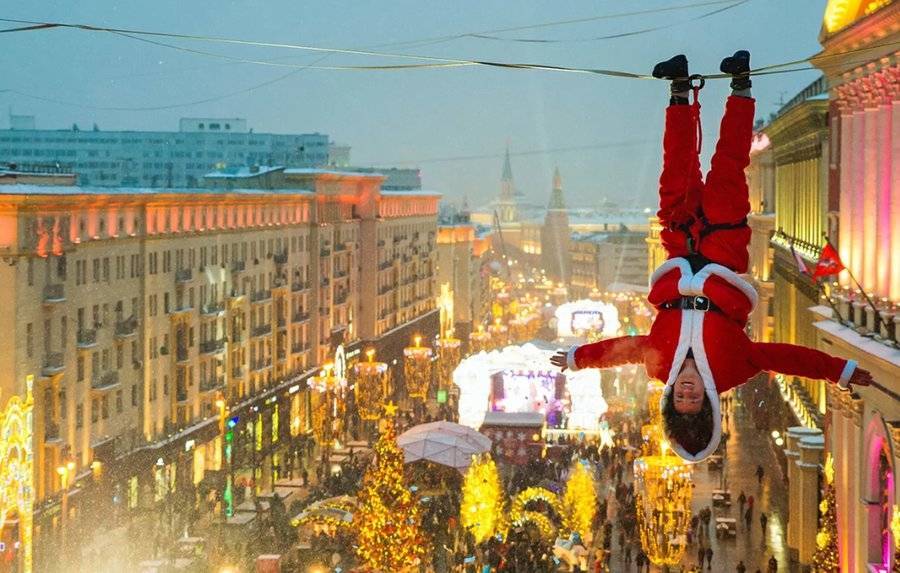Москвичам предлагают встретить Новый год на катках, склонах и мототрассах