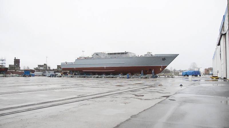 В Петербурге показали корабль из стеклопластика