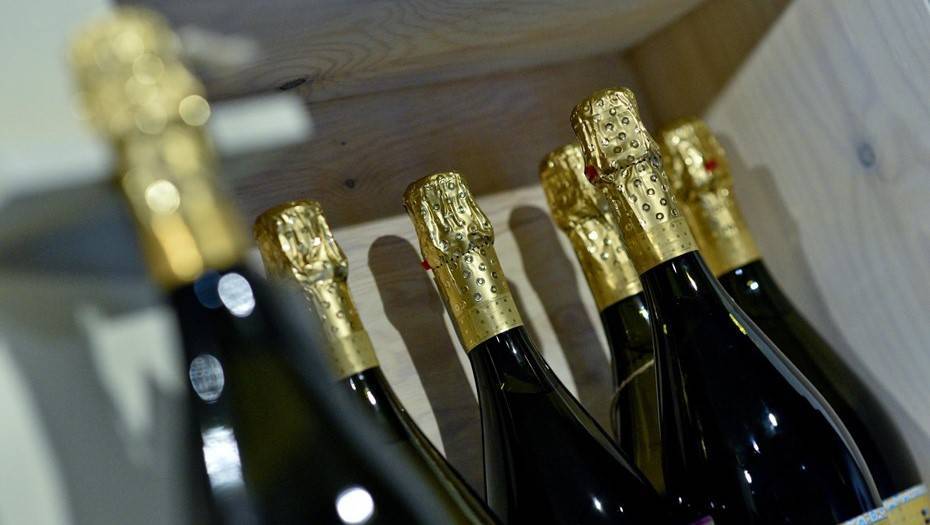 Российские производители предупредили о сокращении выпуска шампанского