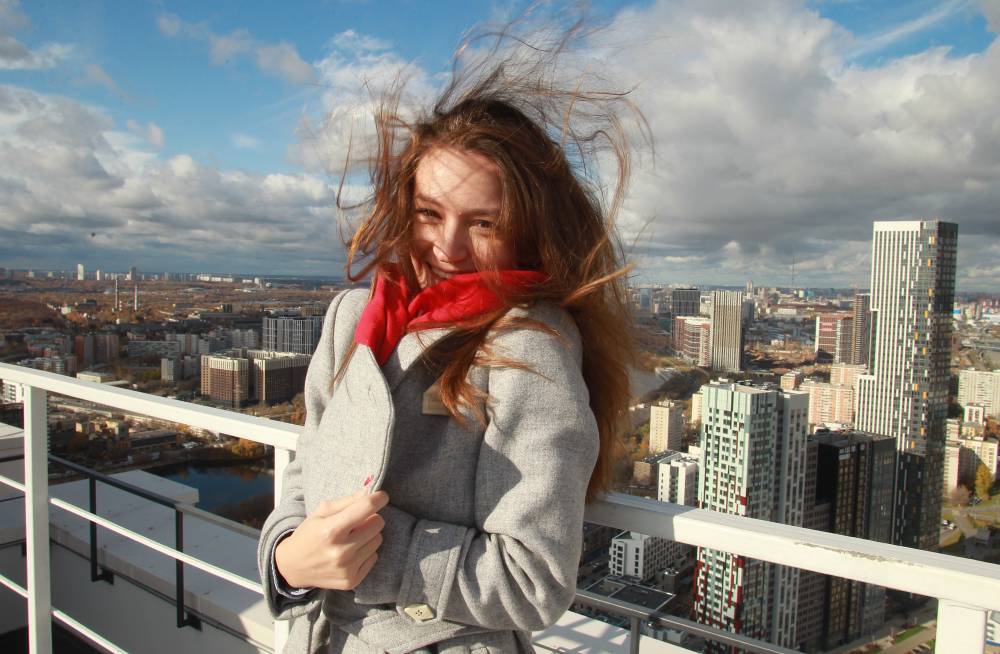 Штормовое предупреждение объявили в Москве из-за сильного ветра