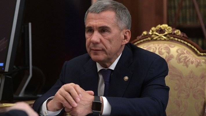 Президент Татарстана объявил 31 декабря выходным днем для госслужащих