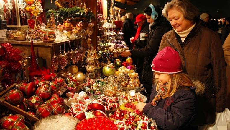 Антонина Цицулина - Расходы россиян на детские подарки к Новому году выросли на треть - newizv.ru