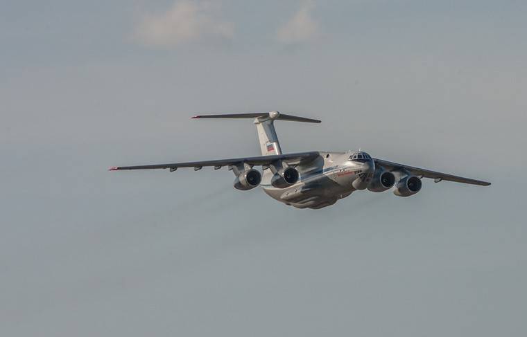 Ил-76 с отказавшим двигателем совершил посадку в Жуковском