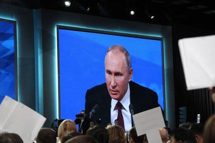 Путин: Россия может гордиться советским прошлым
