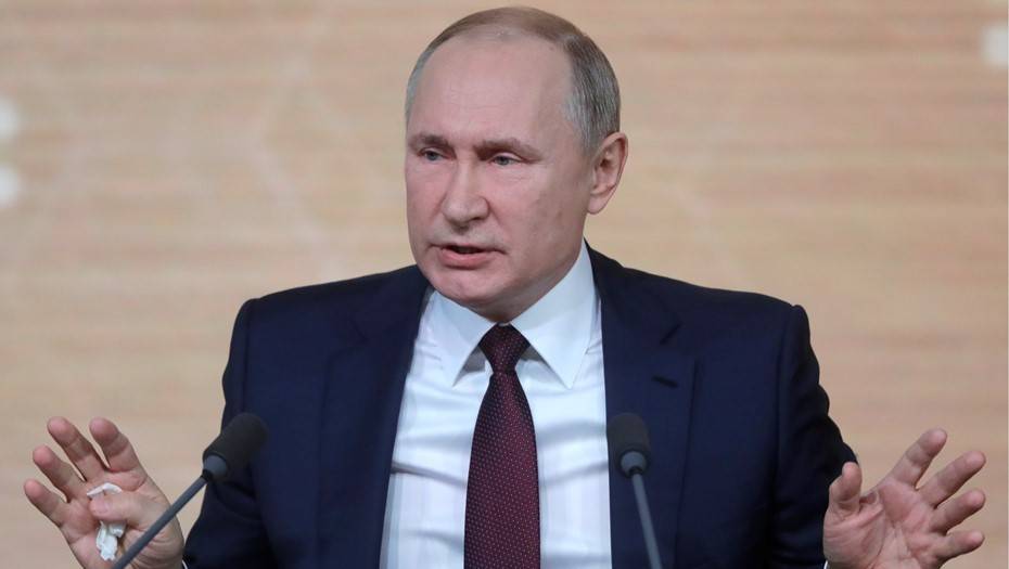 "Проблемы существуют". Путин рассказал, как повысить зарплаты медработникам в России