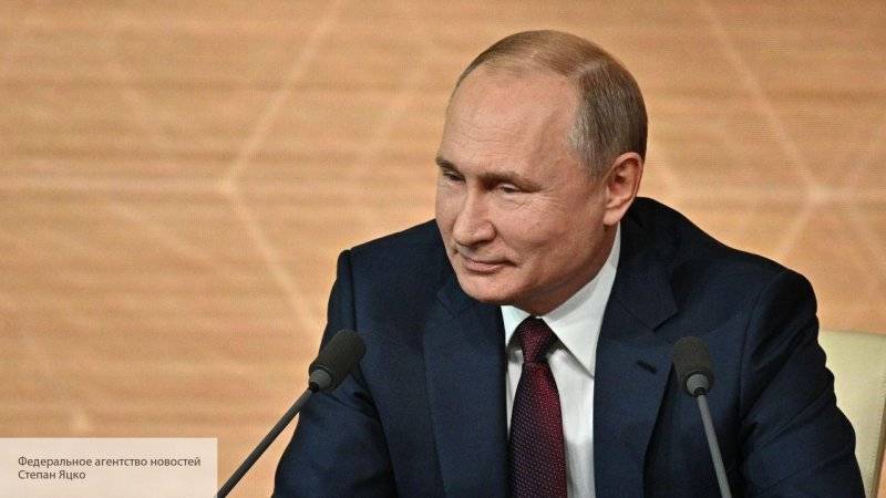 Путин пошутил о присвоении Кадырову звания Героя Труда: «Молодой еще, подождет»