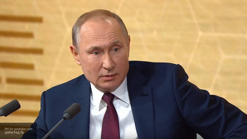 Путин заявил, что пересматривать национальные проекты не нужно
