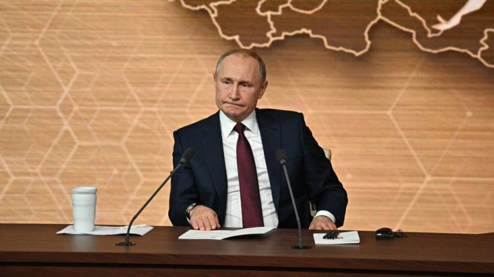 Путин призвал не выносить тело Ленина из Мавзолея
