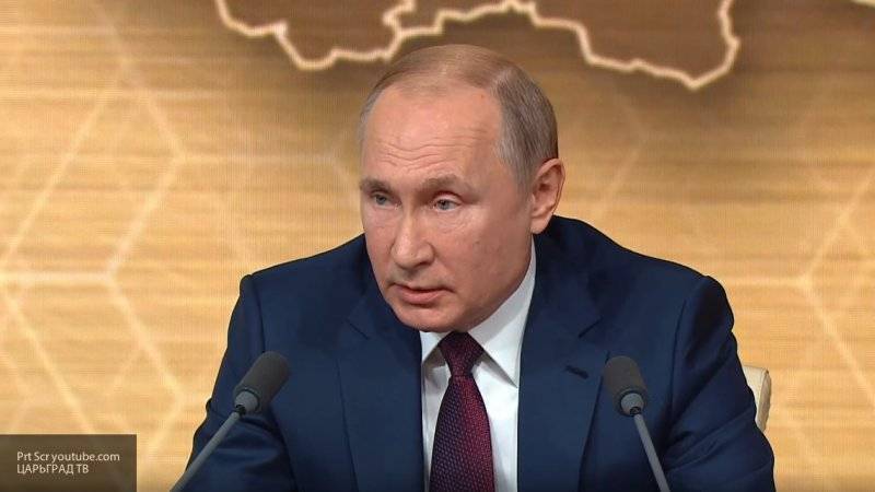 Путин предложил убрать оговорку "подряд" в отношении двух президентских сроков
