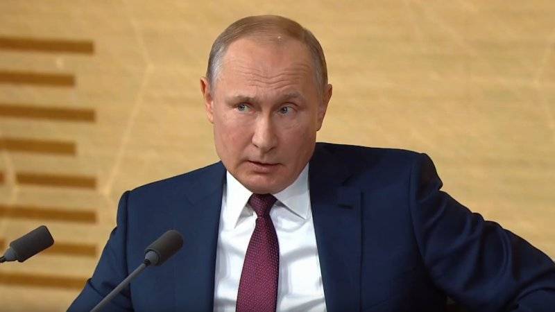 Развитие ВПК идет мощными темпами с использованием научных разработок, заявил Путин