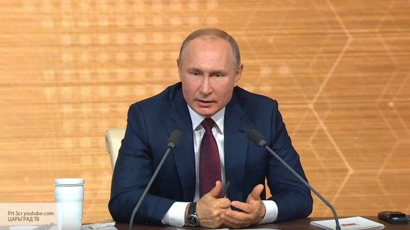 Путин рассказал о важности строительства моста через реку Обь