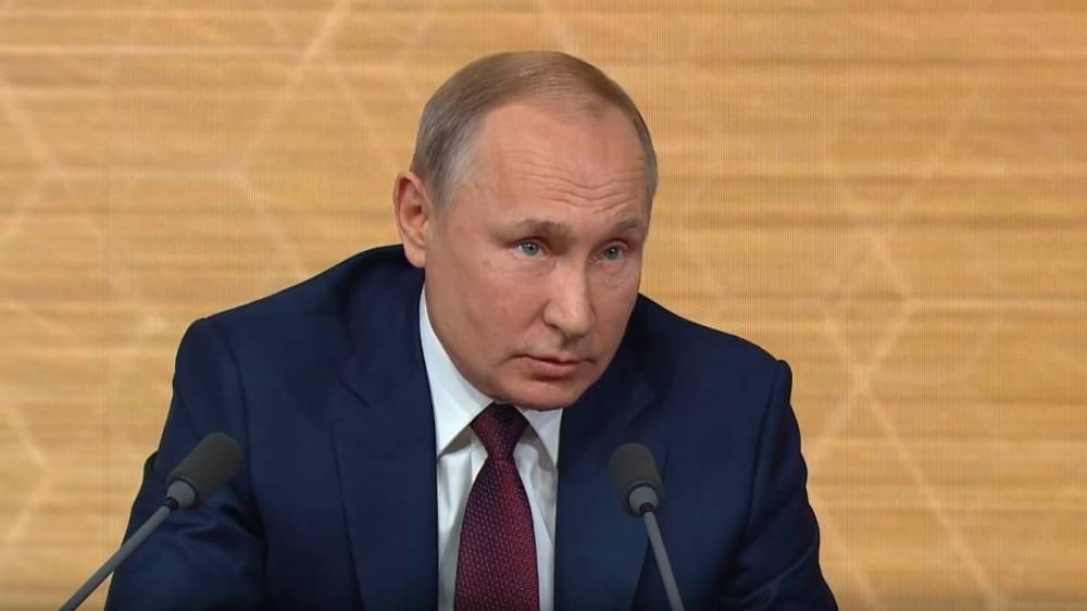 Путин заверил, что Интернет в России никто не закроет