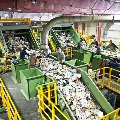 Путин: число предприятий по переработке мусора в России должно быть увеличено