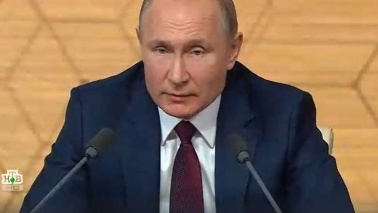 Владимир Путин призвал избежать расширительного толкования закона об иноагентах