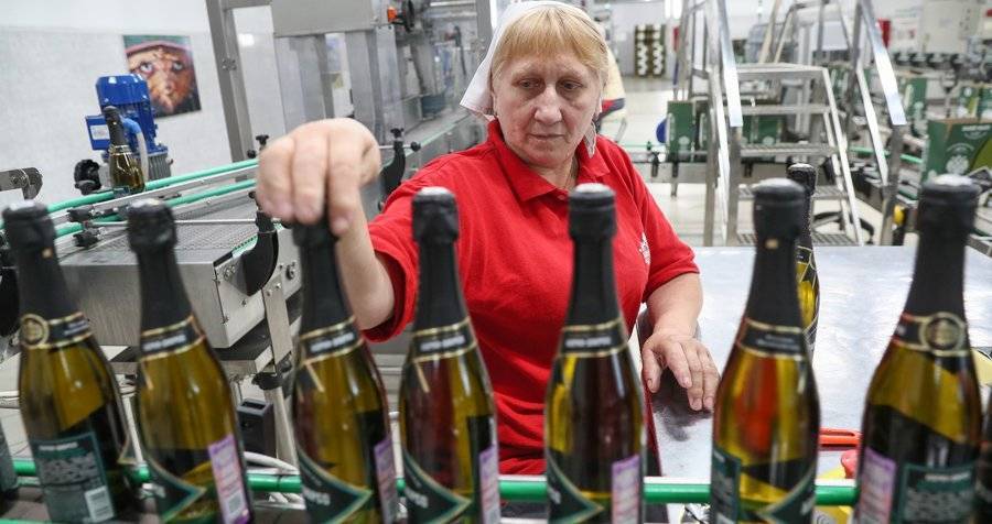 Эксперт прокомментировал возможное сокращение производства шампанского