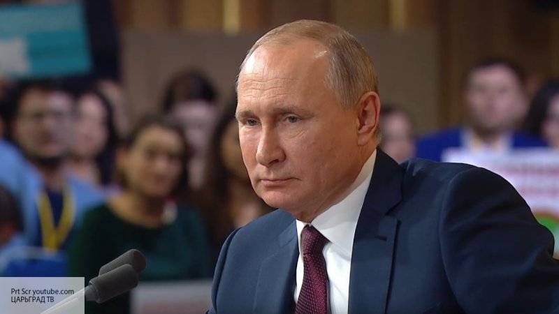 Власти России будут поддерживать волонтерское движение – Путин