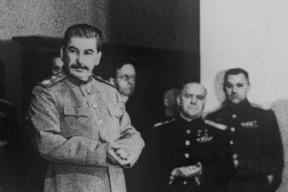 Путин обратил внимание на отсутствие личных контактов Сталина и Гитлера