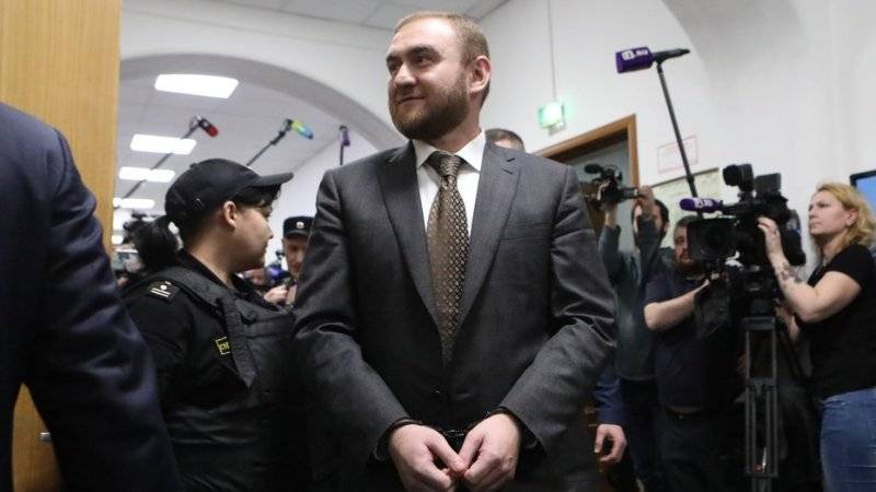 Ходорковский хочет использовать обвиняемого в убийстве экс-сенатора Арашукова против России