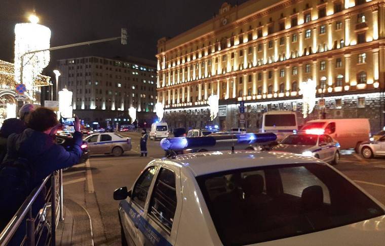При стрельбе в центре Москвы серьёзно пострадали два сотрудника ФСБ