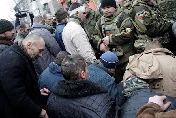 По поводу обмена пленными между Киевом и народными республиками