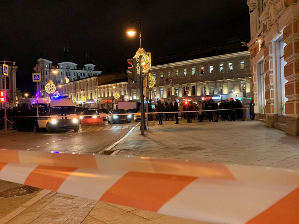 Появились подробности стрельбы у здания ФСБ в центре Москвы