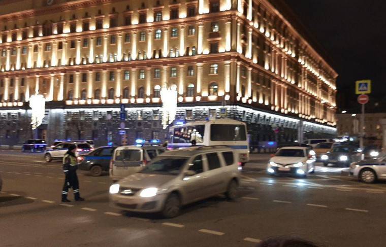 Спецслужбы квалифицируют стрельбу в центре Москвы как теракт