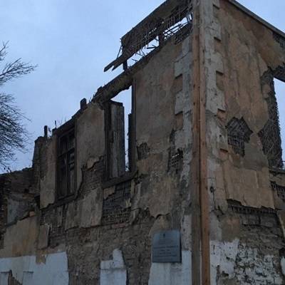 В Пскове обрушилось здание городской усадьбы Ивановой