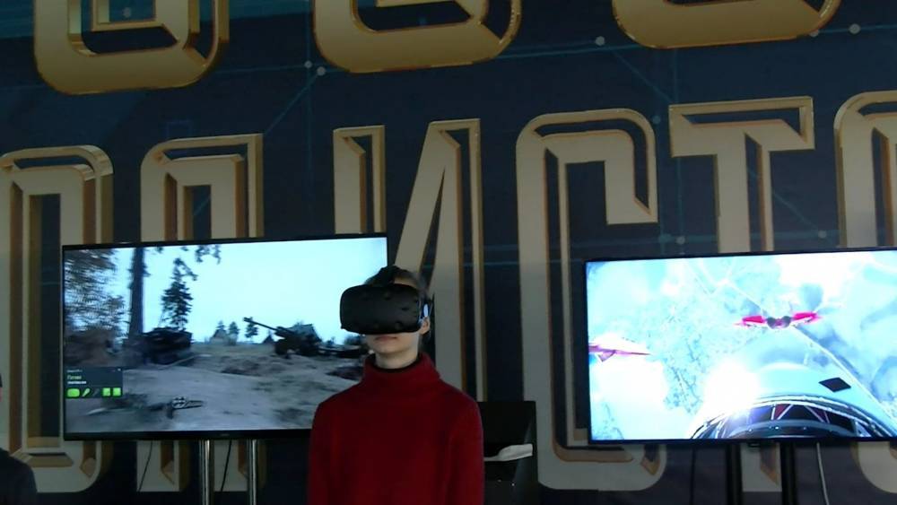 Школьники из Ломоносова увидели Дорогу жизни в виртуальной реальности