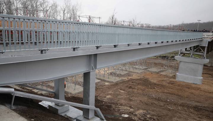 Украинские чиновники пытались похитить 427 тысяч долларов при ремонте моста в Донбассе