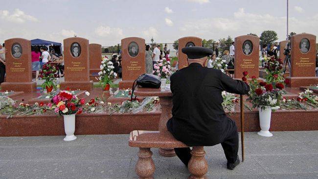 В Беслане похоронили Феликса Тотиева, потерявшего 6 внуков во время теракта