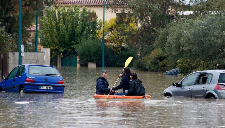 На юге Франции объявлен оранжевый уровень опасности из-за наводнения