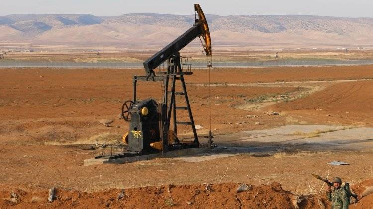 США поддерживали боевиков в Сирии, занимающихся расхищением нефти - ФАН