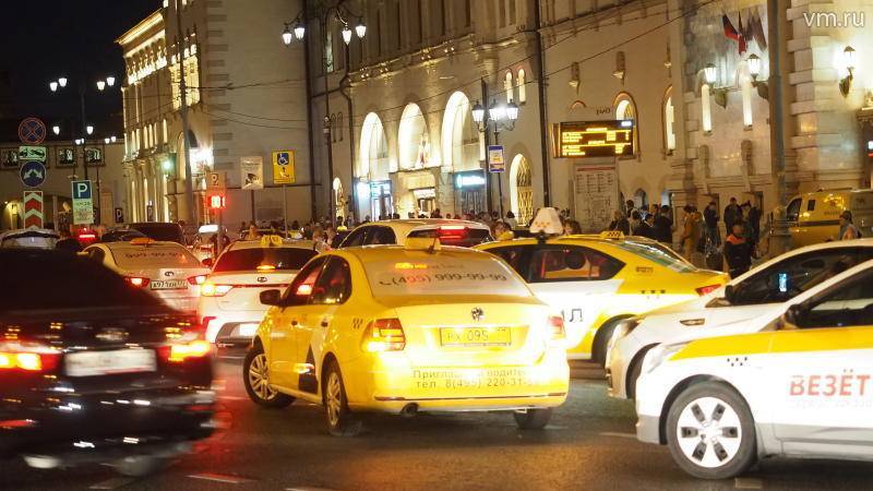 Стало известно, когда в Москве чаще всего происходят ДТП с такси