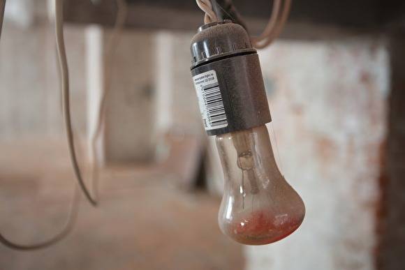 Жители тюменской деревни Комарово пожаловались на веерные отключения электричества
