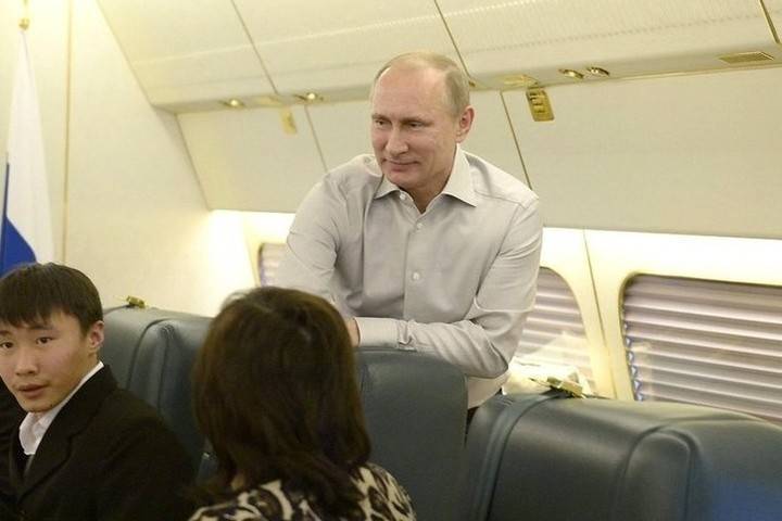 Пилоты рассказали о проблемах при посадке самолета с Путиным