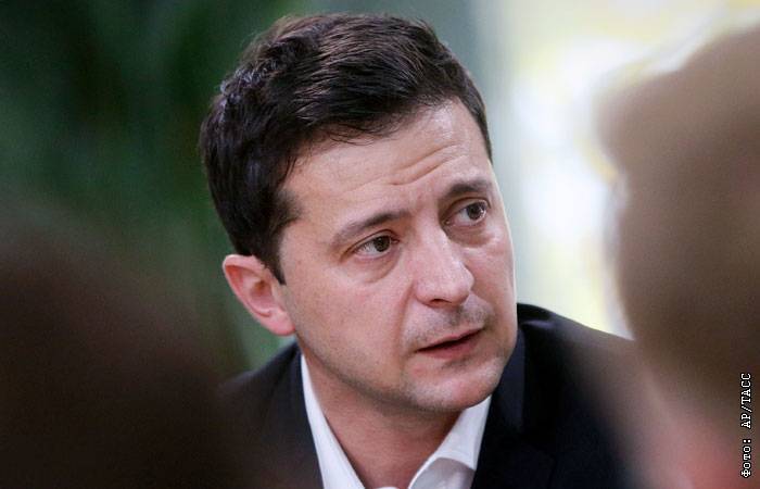 Зеленский предупредил о риске "тотальной войны" в Европе из-за Донбасса