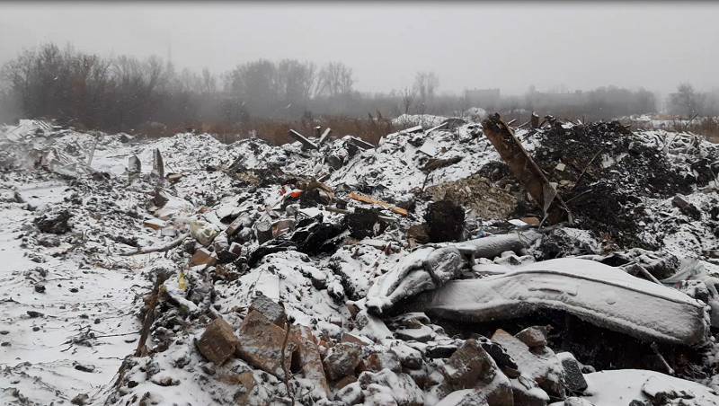 В Кемерове предприниматель организовал свалку промышленного мусора в Заводском районе