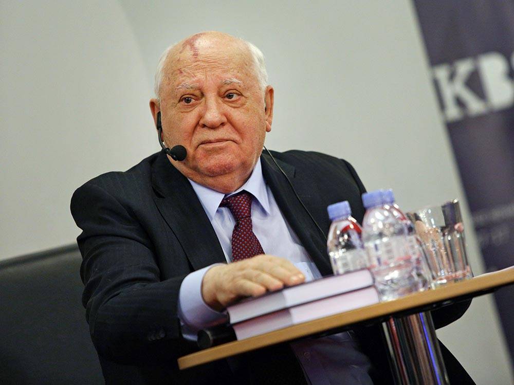 Горбачев боится возвращения "холодной войны"